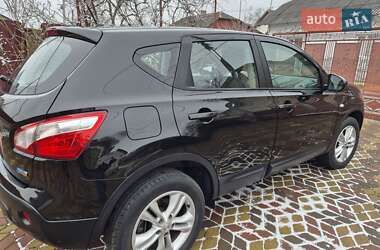 Позашляховик / Кросовер Nissan Qashqai 2011 в Стрию