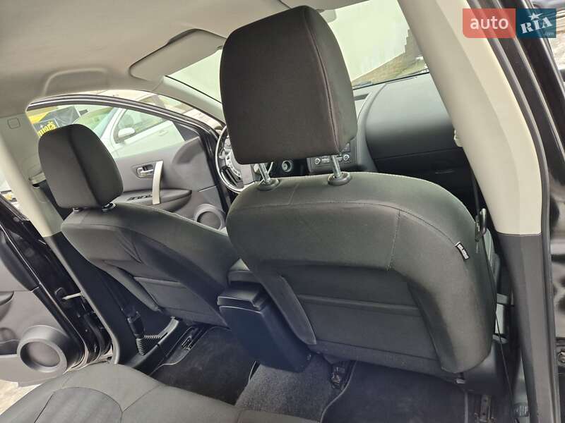 Позашляховик / Кросовер Nissan Qashqai 2011 в Стрию