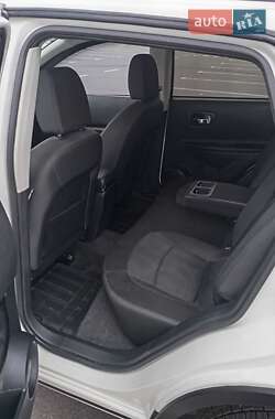 Внедорожник / Кроссовер Nissan Qashqai 2012 в 