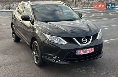 Позашляховик / Кросовер Nissan Qashqai 2015 в Рівному