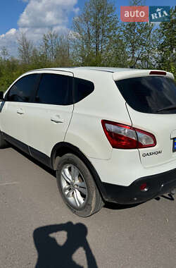 Позашляховик / Кросовер Nissan Qashqai 2011 в Рава-Руській