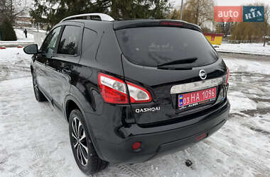 Позашляховик / Кросовер Nissan Qashqai 2011 в Луцьку