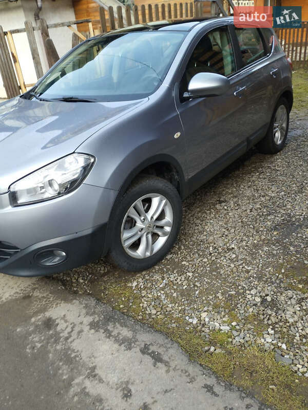 Позашляховик / Кросовер Nissan Qashqai 2011 в Івано-Франківську
