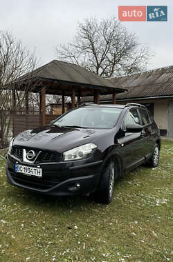 Позашляховик / Кросовер Nissan Qashqai 2010 в Самборі