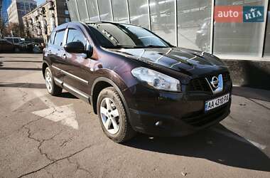 Позашляховик / Кросовер Nissan Qashqai 2011 в Києві