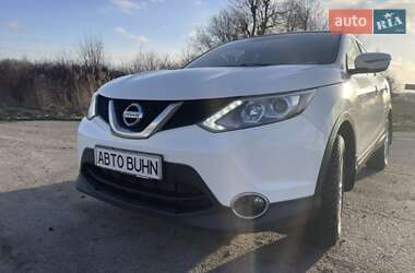 Позашляховик / Кросовер Nissan Qashqai 2016 в Ромнах