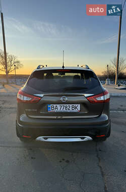 Внедорожник / Кроссовер Nissan Qashqai 2016 в 