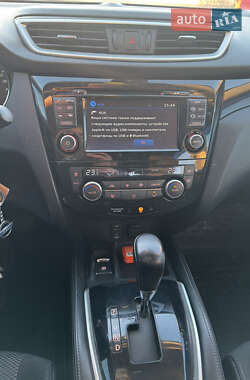 Внедорожник / Кроссовер Nissan Qashqai 2016 в 