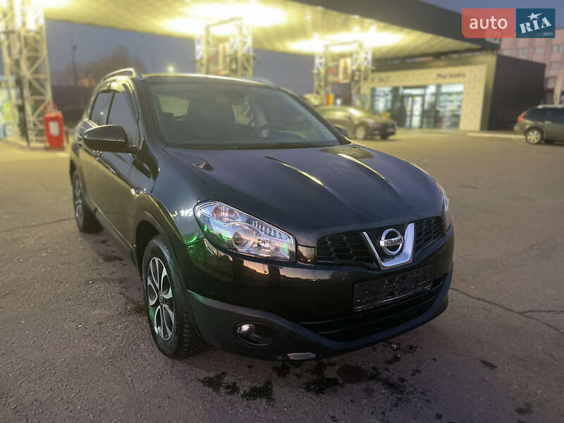 Позашляховик / Кросовер Nissan Qashqai 2012 в Дубні