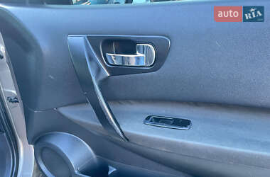 Внедорожник / Кроссовер Nissan Qashqai 2010 в 