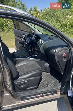 Внедорожник / Кроссовер Nissan Qashqai 2012 в 