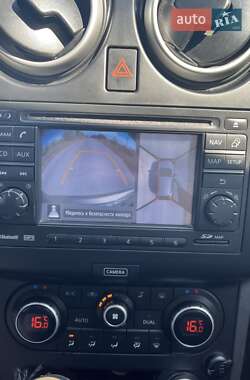 Внедорожник / Кроссовер Nissan Qashqai 2012 в 
