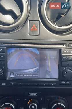 Внедорожник / Кроссовер Nissan Qashqai 2012 в 