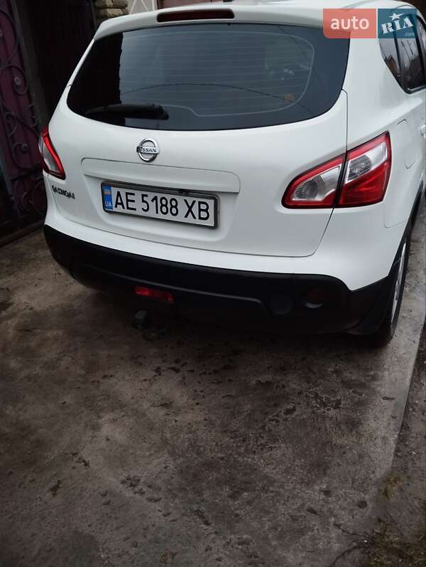 Внедорожник / Кроссовер Nissan Qashqai 2011 в Каменском