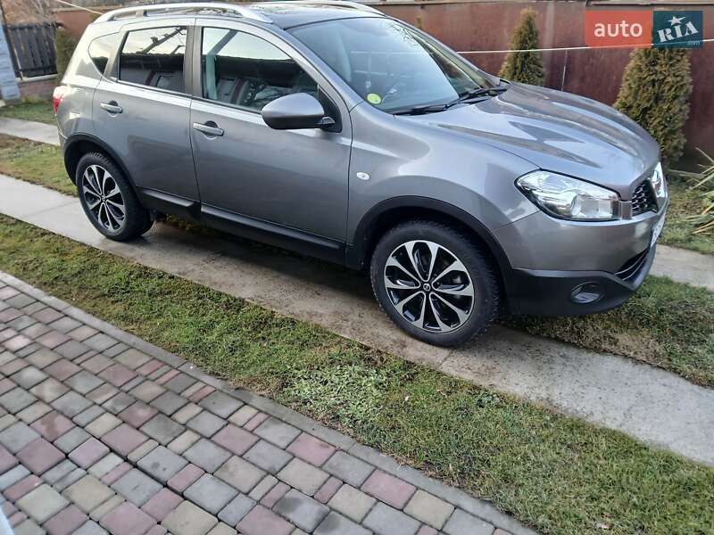 Внедорожник / Кроссовер Nissan Qashqai 2011 в Каменке-Бугской