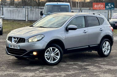 Внедорожник / Кроссовер Nissan Qashqai 2010 в Калуше