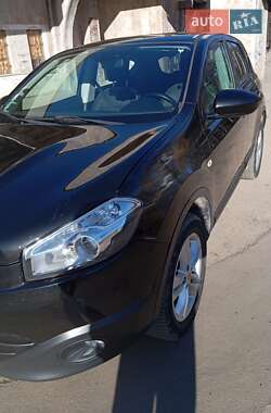 Внедорожник / Кроссовер Nissan Qashqai 2011 в 