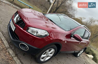 Позашляховик / Кросовер Nissan Qashqai 2013 в Черкасах