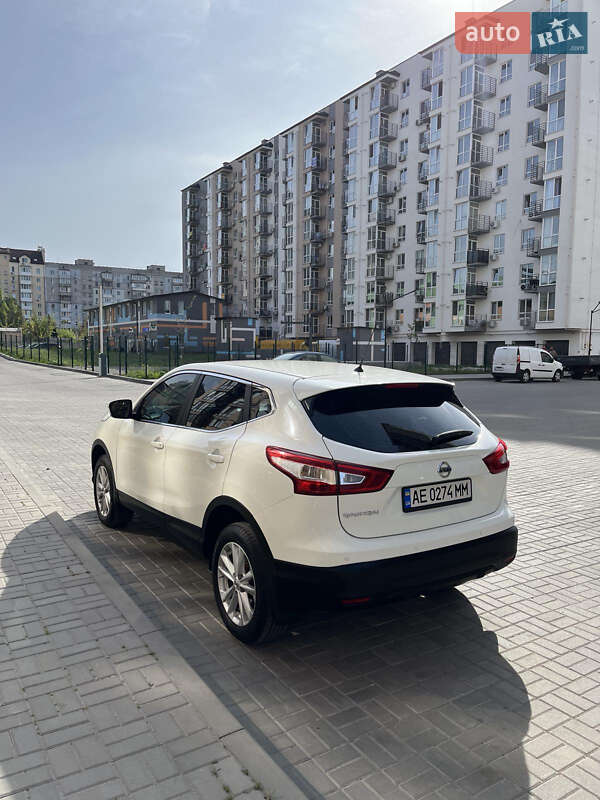 Внедорожник / Кроссовер Nissan Qashqai 2016 в Днепре