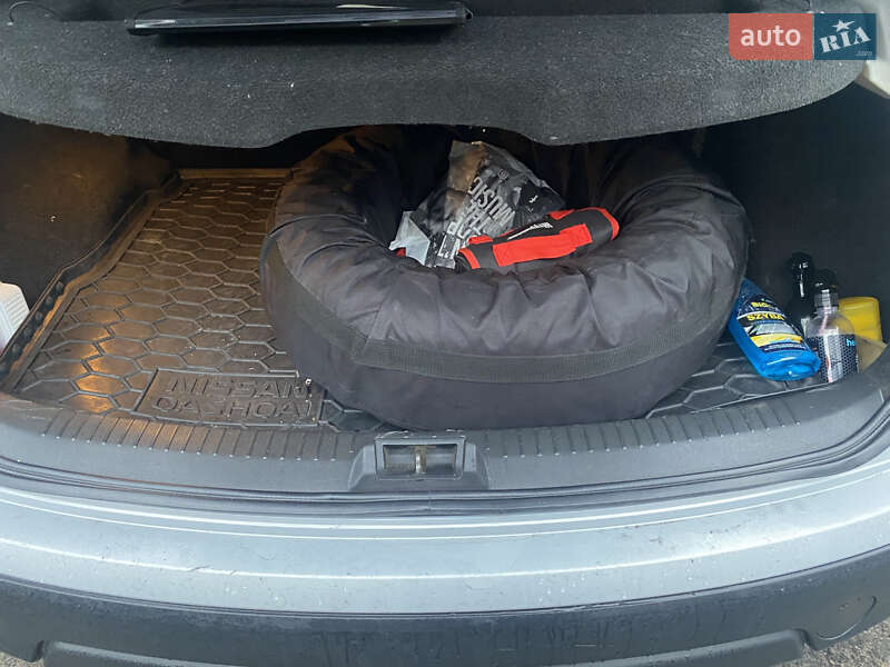 Позашляховик / Кросовер Nissan Qashqai 2007 в Черкасах фото 10 Позашляховик / Кросовер Nissan Qashqai 2007 в Черкасах