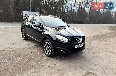 Позашляховик / Кросовер Nissan Qashqai 2011 в 