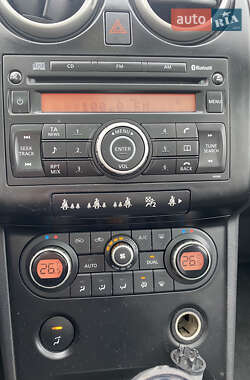 Внедорожник / Кроссовер Nissan Qashqai 2007 в 