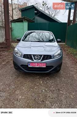 Позашляховик / Кросовер Nissan Qashqai 2011 в Чернівцях