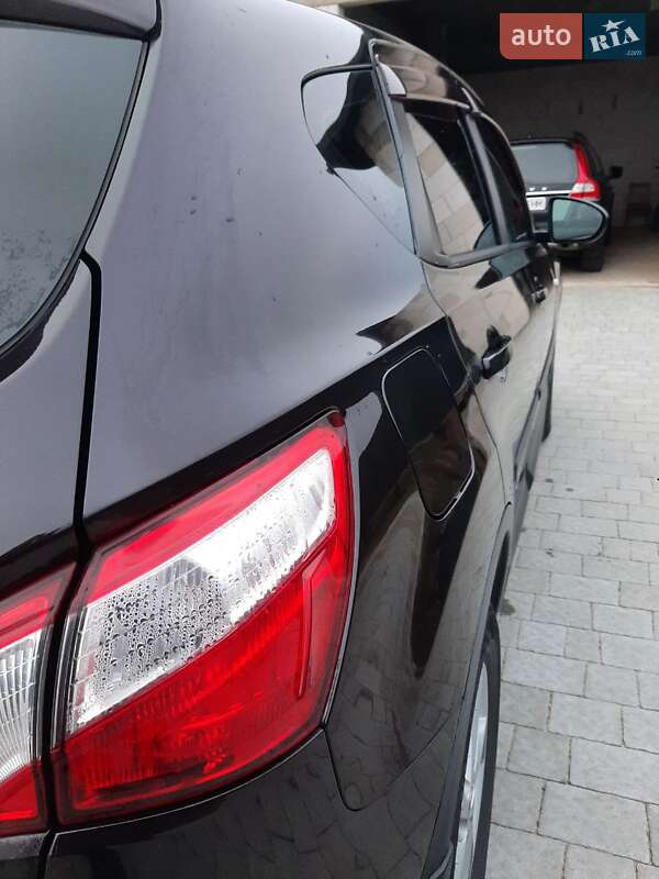 Внедорожник / Кроссовер Nissan Qashqai 2012 в Луцке