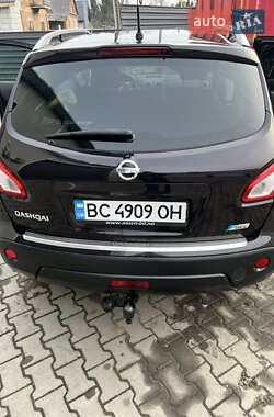 Внедорожник / Кроссовер Nissan Qashqai 2010 в 