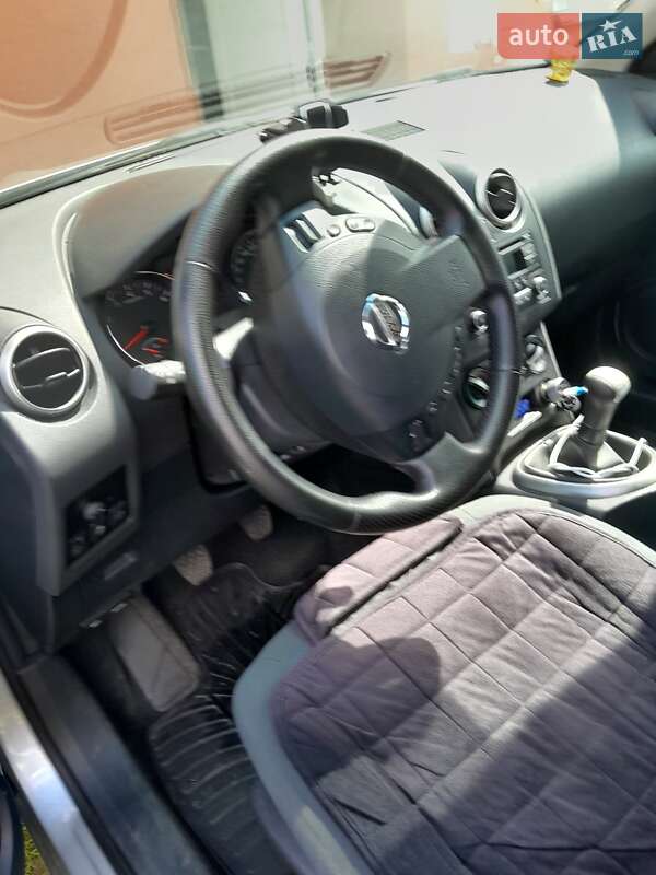 Внедорожник / Кроссовер Nissan Qashqai 2013 в Ивано-Франковске