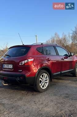 Позашляховик / Кросовер Nissan Qashqai 2010 в Млиніві