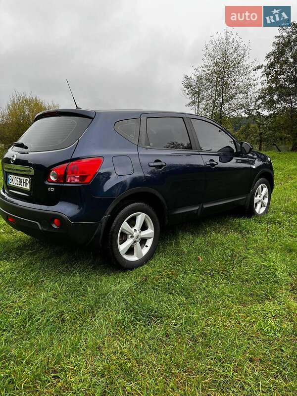 Внедорожник / Кроссовер Nissan Qashqai 2008 в 