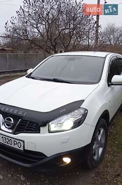 Внедорожник / Кроссовер Nissan Qashqai 2012 в 