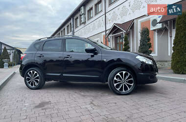 Позашляховик / Кросовер Nissan Qashqai 2013 в Стрию