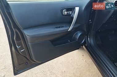 Внедорожник / Кроссовер Nissan Qashqai 2011 в 