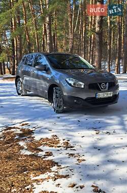 Внедорожник / Кроссовер Nissan Qashqai 2012 в Полтаве