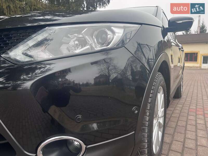 Позашляховик / Кросовер Nissan Qashqai 2014 в Рокитному