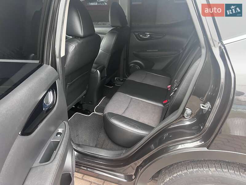 Позашляховик / Кросовер Nissan Qashqai 2014 в Рокитному
