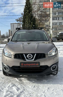 Позашляховик / Кросовер Nissan Qashqai 2010 в Сумах