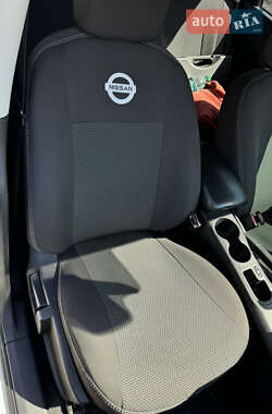 Внедорожник / Кроссовер Nissan Qashqai 2012 в 