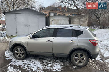 Внедорожник / Кроссовер Nissan Qashqai 2010 в 