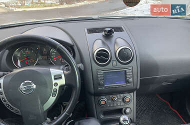 Внедорожник / Кроссовер Nissan Qashqai 2010 в 