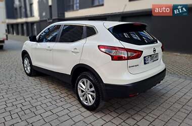 Внедорожник / Кроссовер Nissan Qashqai 2014 в 