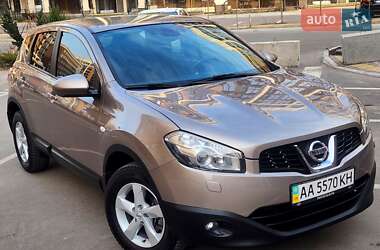 Внедорожник / Кроссовер Nissan Qashqai 2010 в Киеве