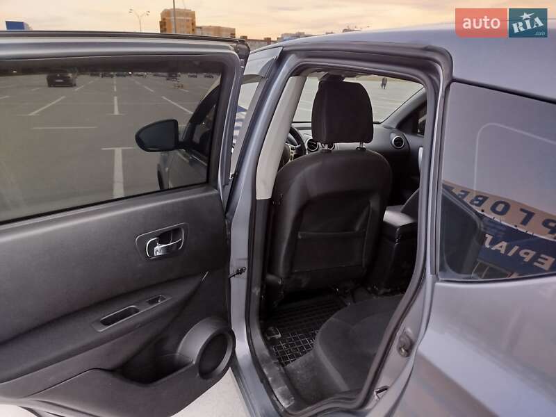 Внедорожник / Кроссовер Nissan Qashqai 2010 в Каменец-Подольском