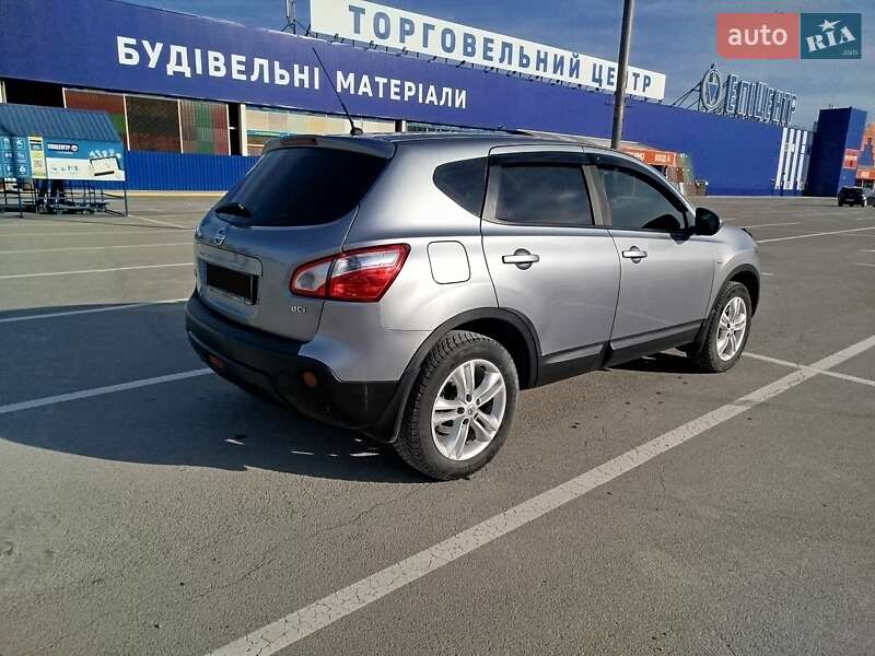Внедорожник / Кроссовер Nissan Qashqai 2010 в Каменец-Подольском