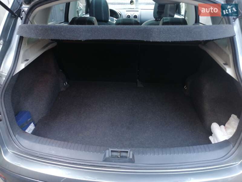 Внедорожник / Кроссовер Nissan Qashqai 2012 в Ровно