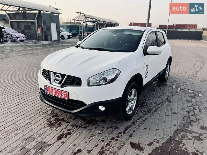 Внедорожник / Кроссовер Nissan Qashqai 2012 в Сарнах