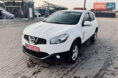 Внедорожник / Кроссовер Nissan Qashqai 2012 в Сарнах