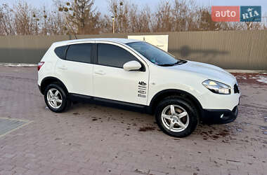 Внедорожник / Кроссовер Nissan Qashqai 2012 в Сарнах